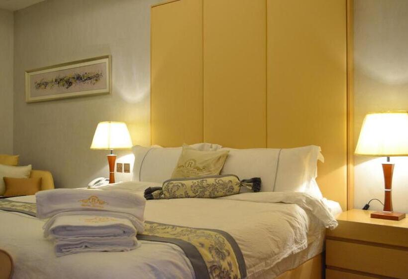 דירת משפחה, Refal Homes