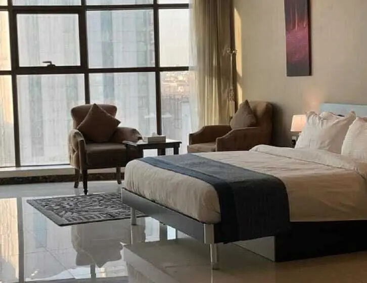 Standard-studio, Remaz Suites