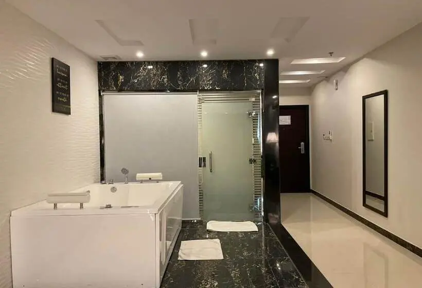 Sviitti Näkymä, Remaz Suites