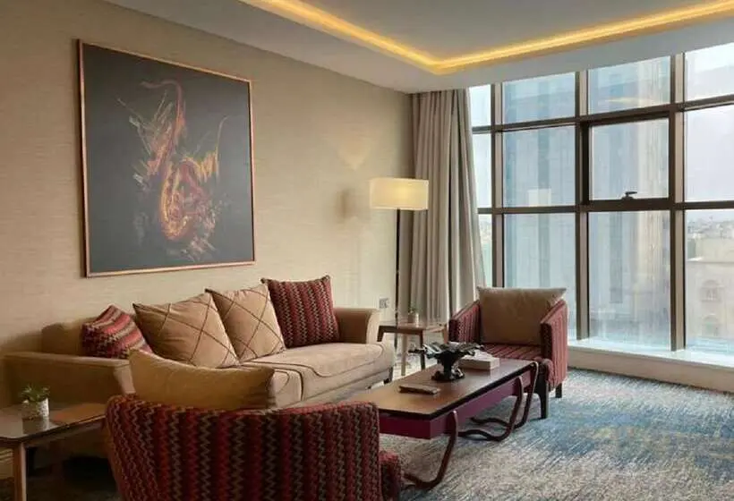 Presidenttisviitti, Remaz Suites