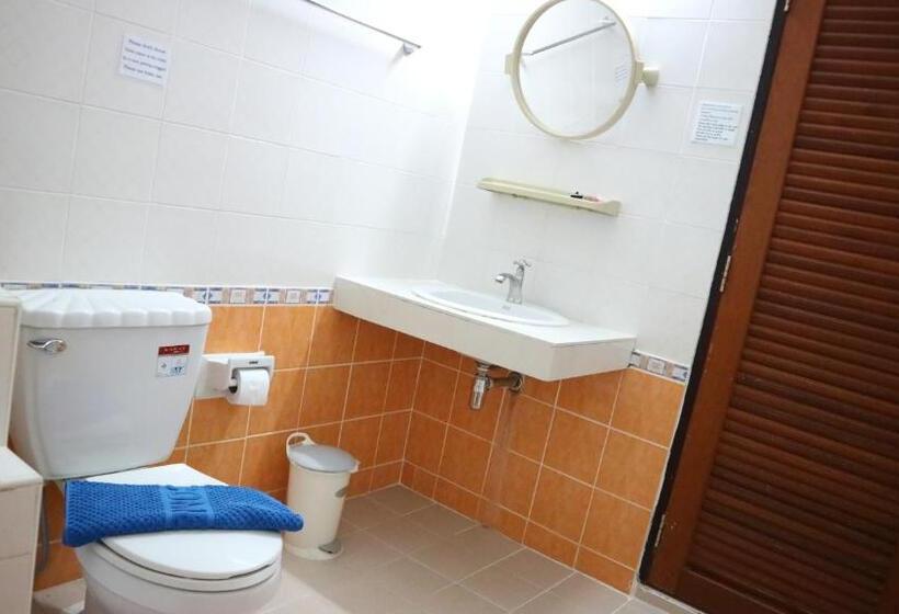 Quarto Triplo Standard com Balcão, Sunshine