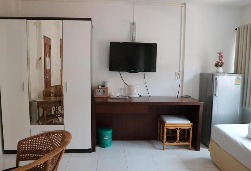 Quarto Triplo Standard com Balcão, Sunshine