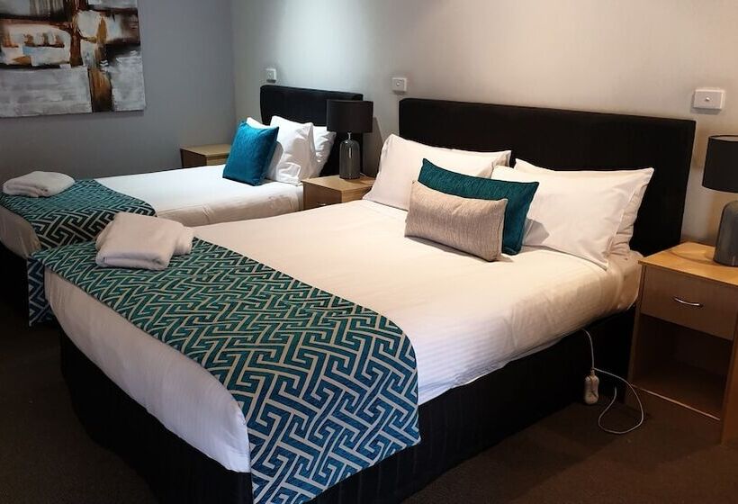 חדר סטנדרט לשלושה, Tenterfield Tavern And Motor Inn