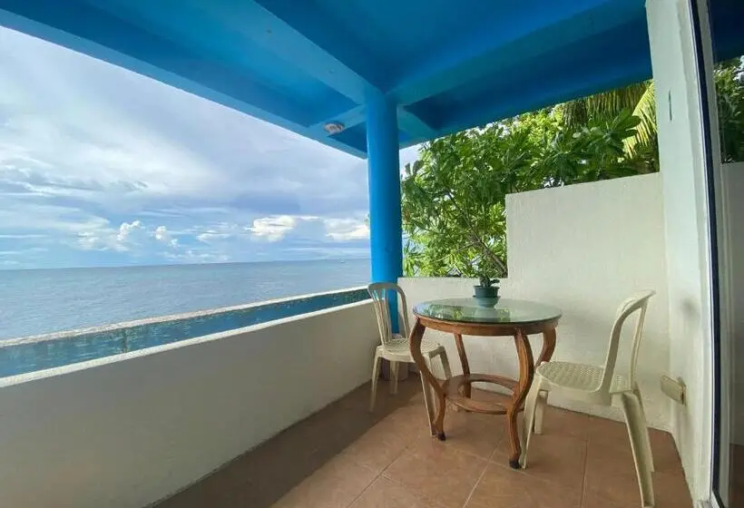 Superior-huone, Camiguin Island Golden Sunset Beach Club