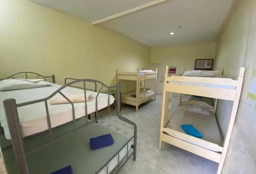 Perhehuone, Camiguin Island Golden Sunset Beach Club