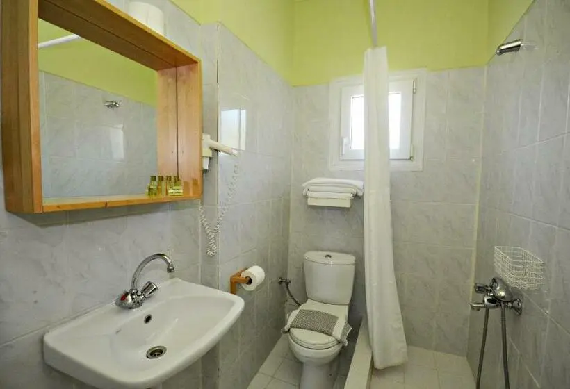 اتاق استاندارد سه نفره, Guesthouse Vissinokipos   Biker Friendly   Motorrad