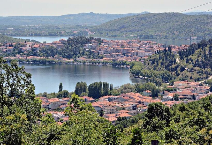 חדר סטנדרט לשלושה, Guesthouse Vissinokipos   Biker Friendly   Motorrad