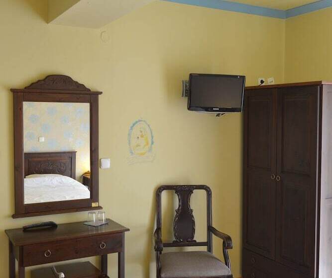 חדר סטנדרט נוף לאגם, Guesthouse Vissinokipos   Biker Friendly   Motorrad