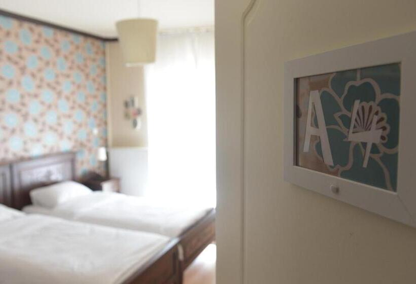 غرفة قياسية ثلاثية, Guesthouse Vissinokipos   Biker Friendly   Motorrad