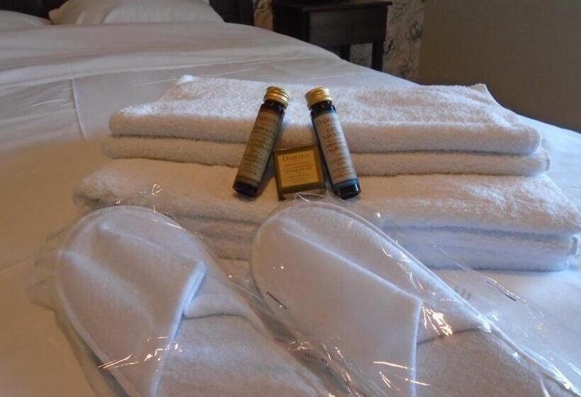 غرفة قياسية ثلاثية, Guesthouse Vissinokipos   Biker Friendly   Motorrad