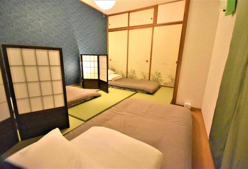 Кровать в Общей Комнате, Hakone Guesthouse Gaku