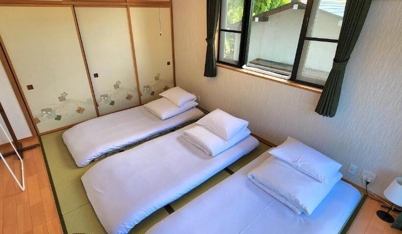 Дом 4 Спальни, Hakone Guesthouse Gaku
