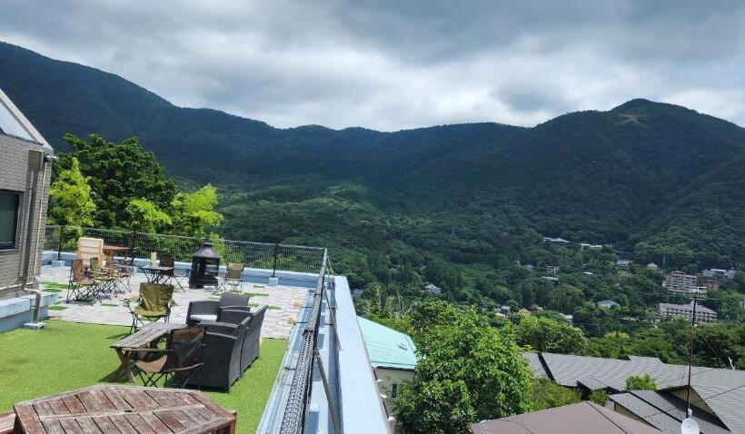 Дом 4 Спальни, Hakone Guesthouse Gaku