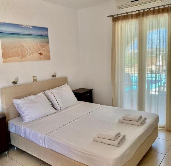 Четырехместный Номер Deluxe, Naxos Mare