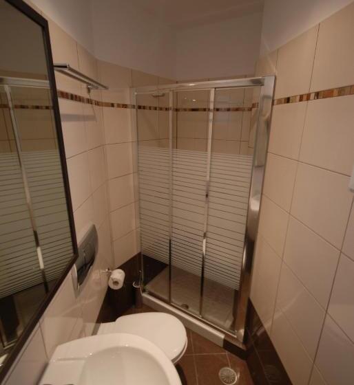 四人高级间, Naxos Mare