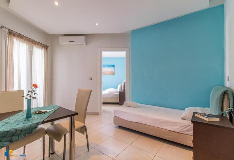 四人高级间, Naxos Mare