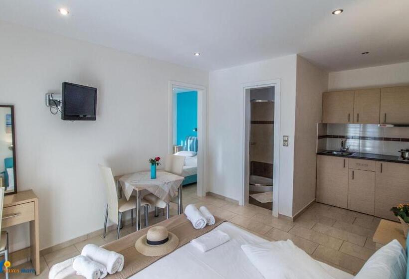 四人高级间, Naxos Mare