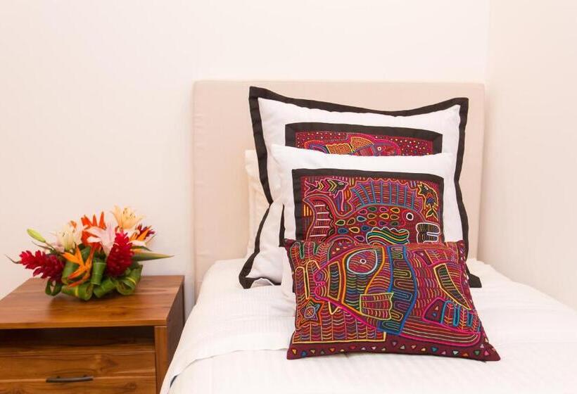 ツーベッドルーム　ヴィラ, Marina Pez Vela Villas