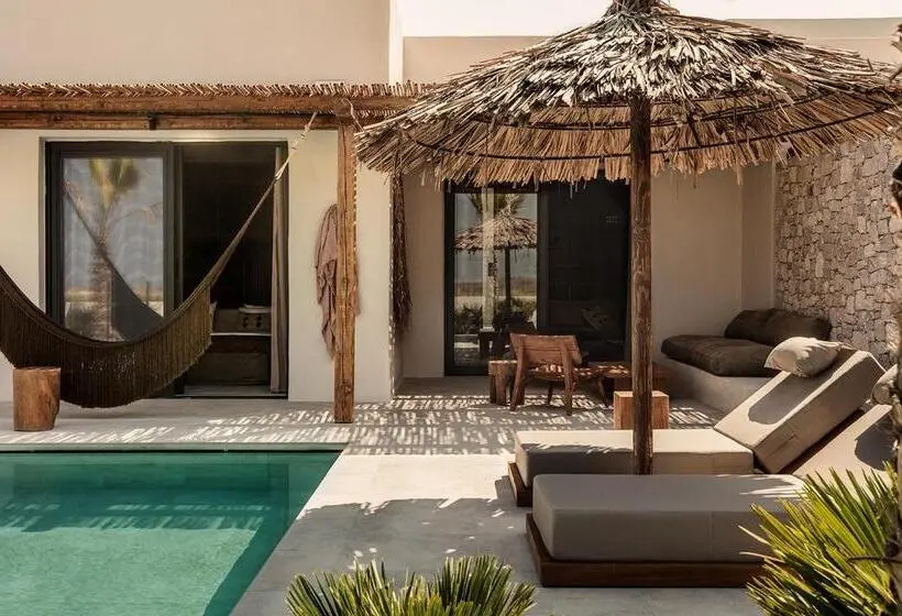 Suite avec Piscina, Oku Kos