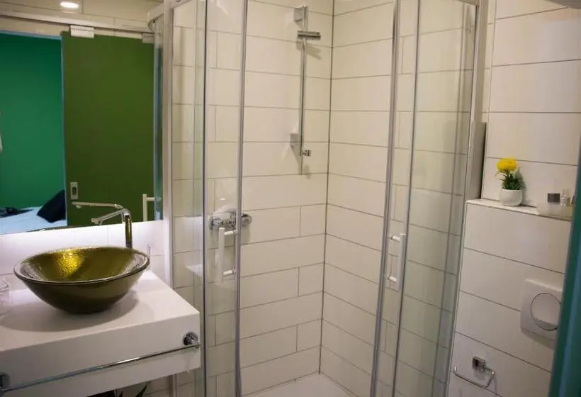 اتاق لوکس یک تخته, Rooms Villa Downtown