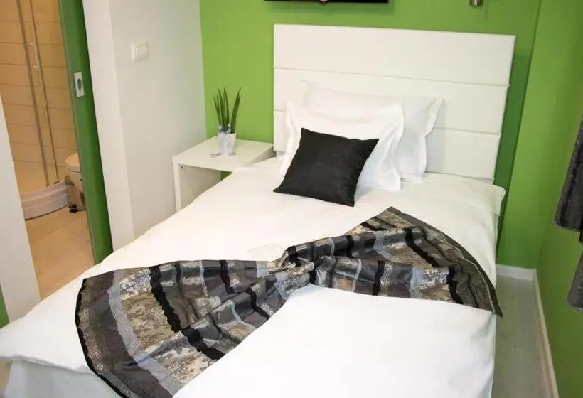 اتاق لوکس یک تخته, Rooms Villa Downtown