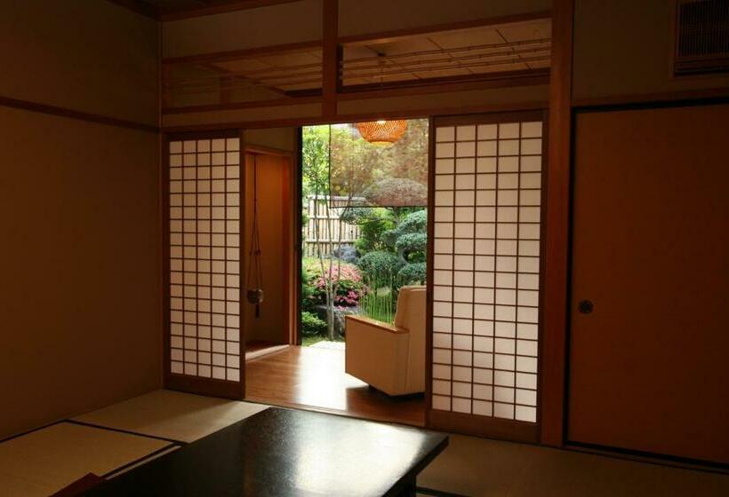 스탠다드 룸, Sekitaitei Ishida