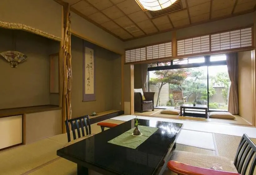 ファミリールーム, Sekitaitei Ishida