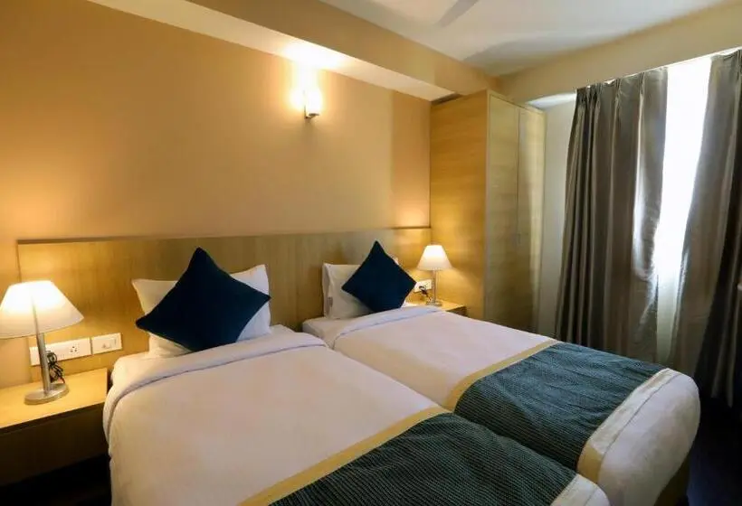 スタンダードスタジオ, Starlit Suites Neemrana