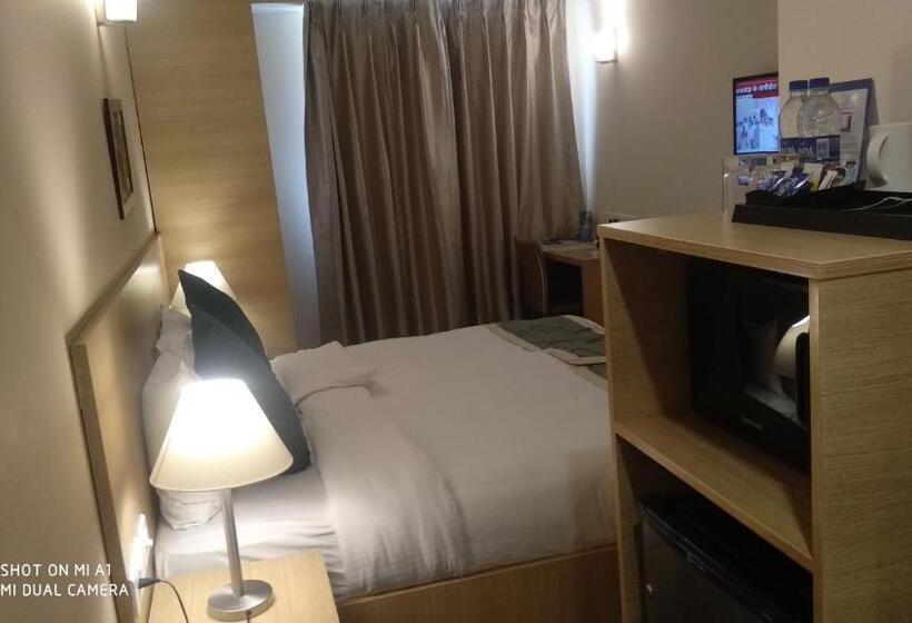 スタンダードスタジオ, Starlit Suites Neemrana