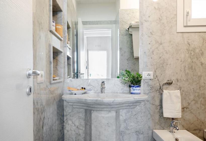 חדר דופלקס, Tonnara Di Sciacca