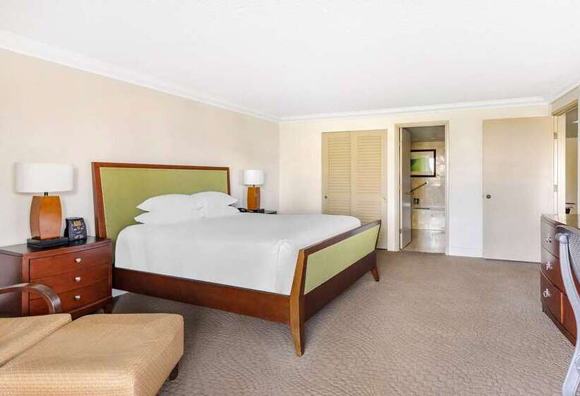 اتاق استاندارد با تخت بزرگ, Hilton Garden Inn Puchong