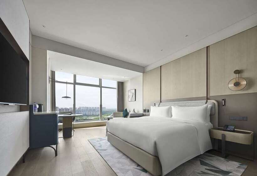 اتاق استاندارد با تخت بزرگ, Hilton Garden Inn Puchong