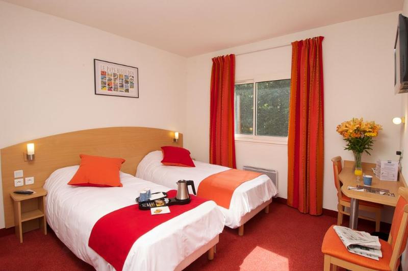带大床的套房, Holiday Inn Express & Suites   Merrillville, An Ihg