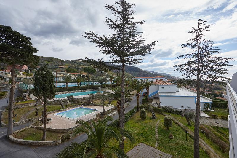 חדר סטנדרט לשלושה, La Castellana