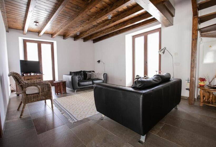 דירת חדר, Molino De Saladilla