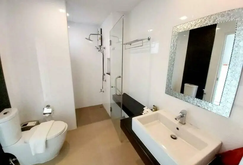 اتاق لوکس, Romyen Garden Place