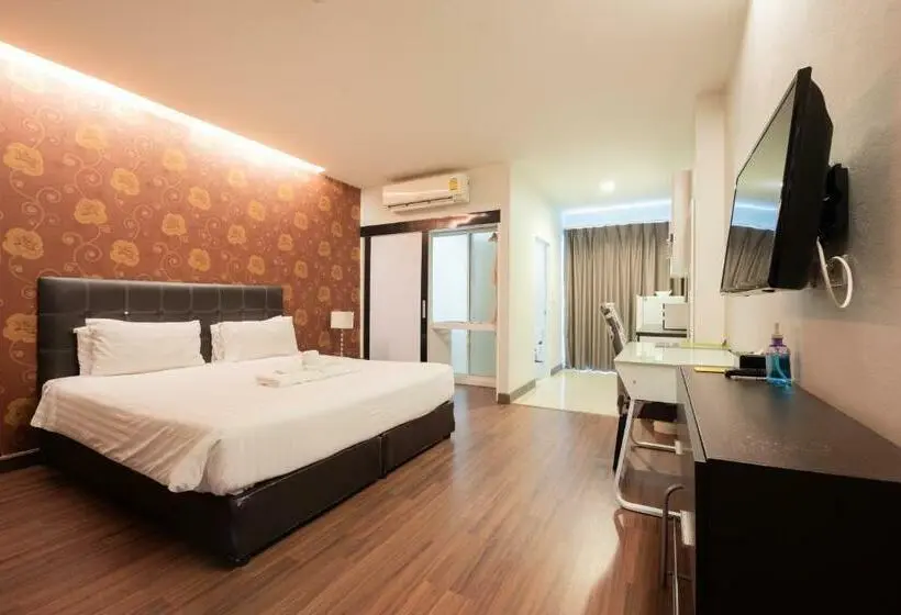 اتاق لوکس با تخت بزرگ, Romyen Garden Place