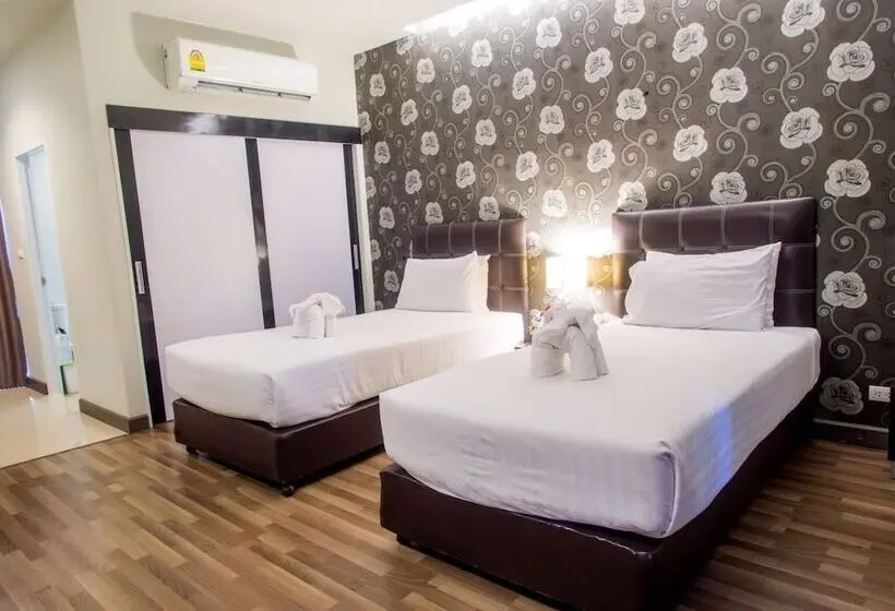 اتاق سوپریور با تخت بزرگ, Romyen Garden Place