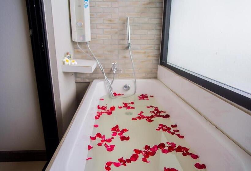 شقة غرفة نوم واحدة مزودة بشُرفة, Romyen Garden Place