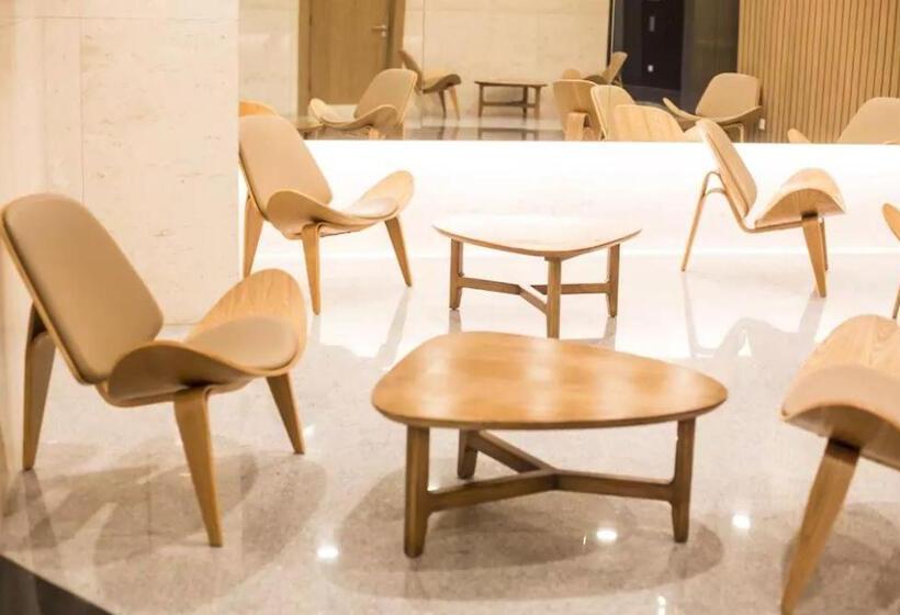 خانه 1 خوابه, The Robertson Residence