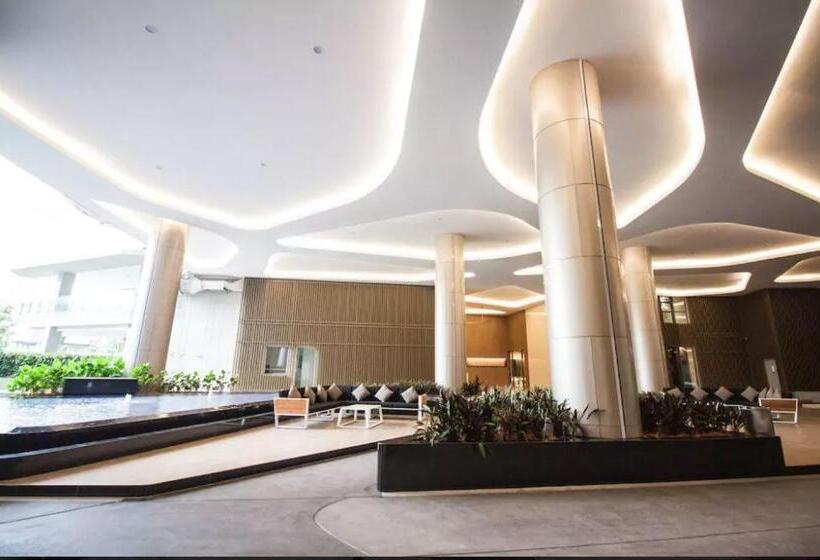 خانه 1 خوابه, The Robertson Residence