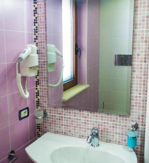 חדר סטנדרט לארבעה נוף לים, Villa Lù