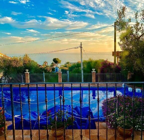 חדר סטנדרט לארבעה נוף לים, Villa Lù