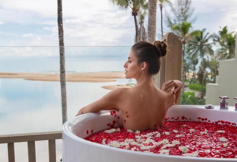 带按摩功能的小型套房, Devasom Khao Lak Beach Resort & Villas