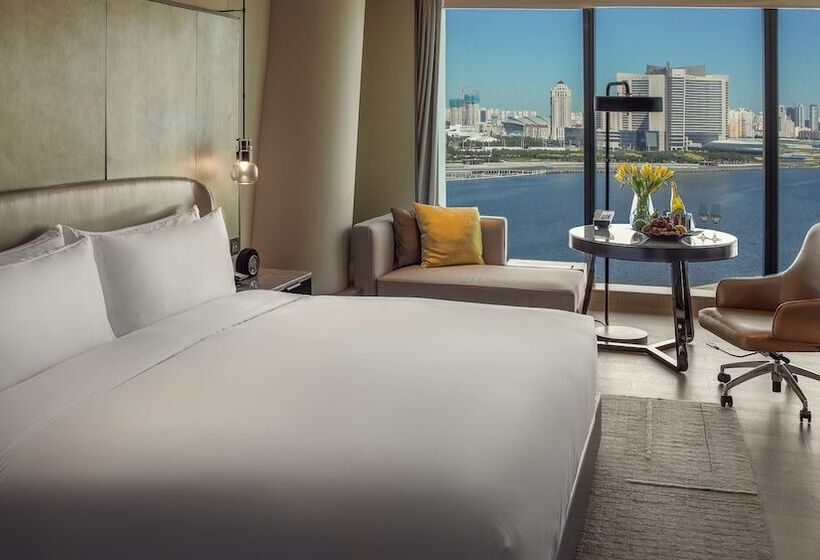 Premium room with river view, Intercontinental Tianjin Yujiapu Hotel & Residences, An Ihg