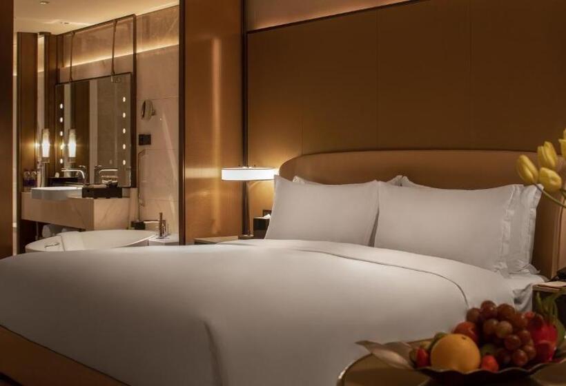 Quarto Premium, Intercontinental Tianjin Yujiapu Hotel & Residences, An Ihg