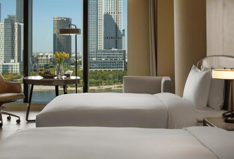 Premium room with river view, Intercontinental Tianjin Yujiapu Hotel & Residences, An Ihg