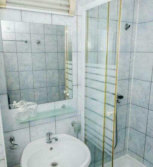 غرفة قياسية, Meridian Costinești