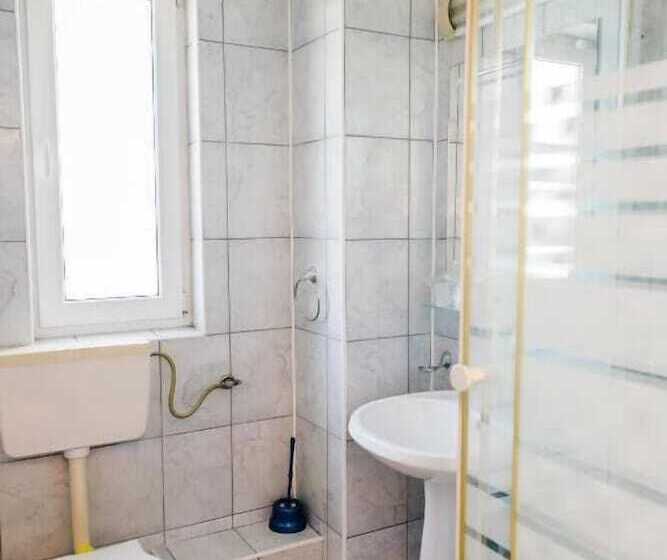 غرفة قياسية, Meridian Costinești