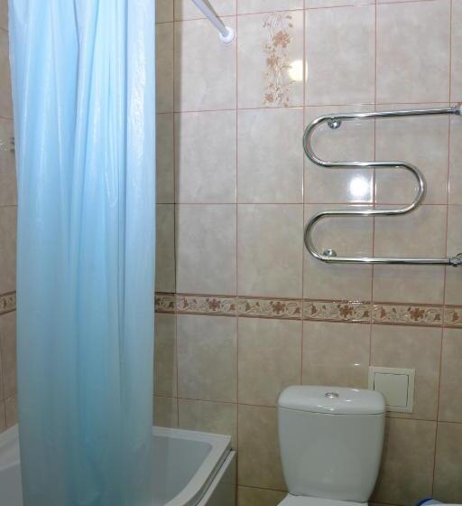 اتاق استاندارد سه نفره, Karavella